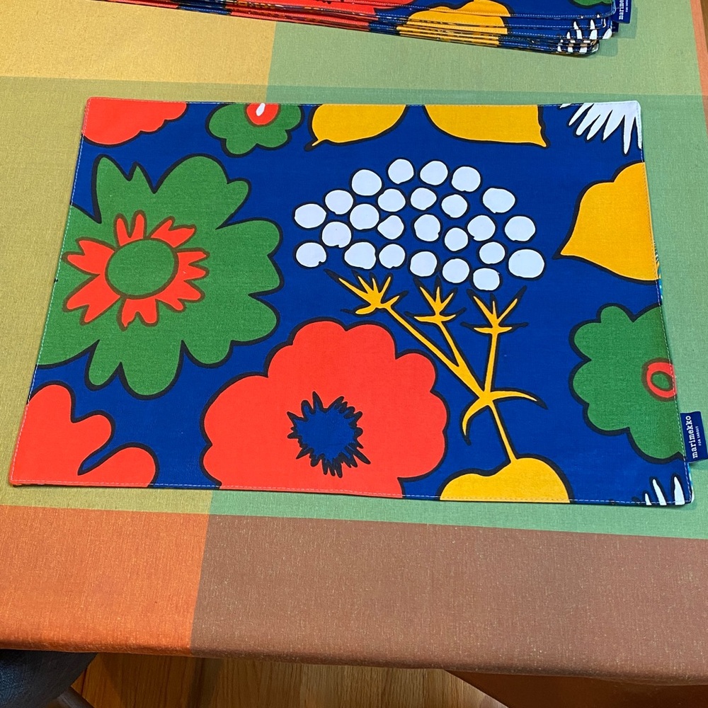 Marimekko for Target Kukkatori Placemats 8 - like new - Picture 3 of 5
